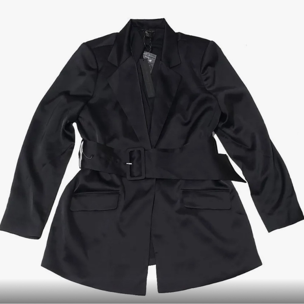 NWT House of Harlow 1960 BlackTrench Belted Lined Coat Jacket

Size XS